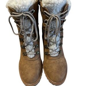 Nine West Brown Ankle Boots with Cream Fur Size 9